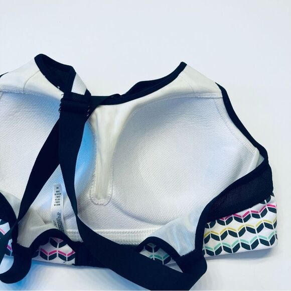 Victoria’s Secret‎ VSX The Standout Sport Bra 34C White Chevron Maximum Support - Picture 6 of 8